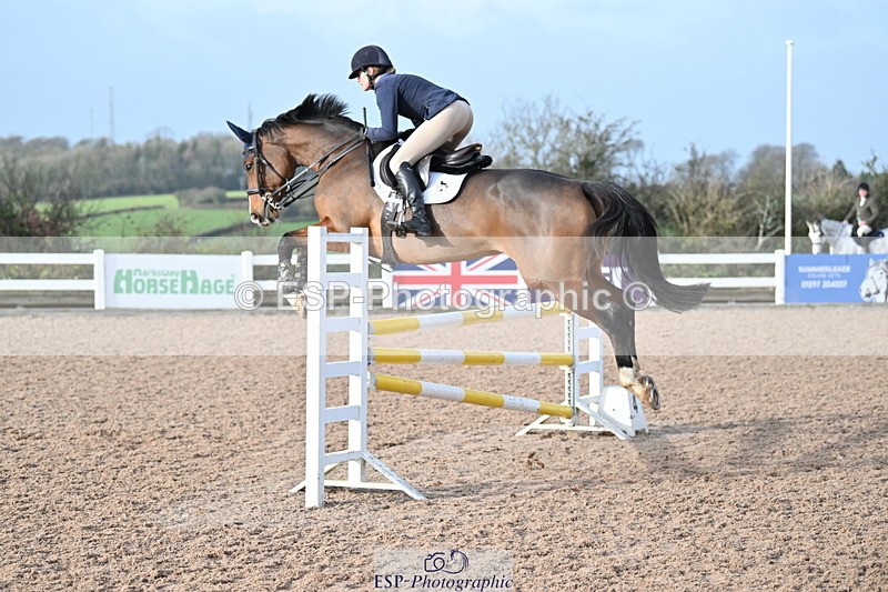 231208A-114810-00561 - Cls 4 Snr 1.05m Open