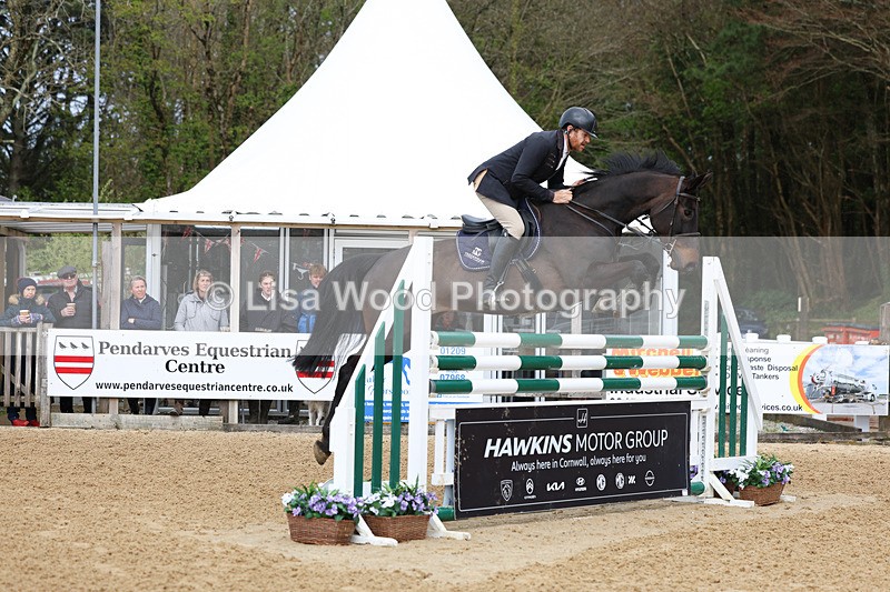 3E7A2491 - Class 9: Senior 1.30m open
