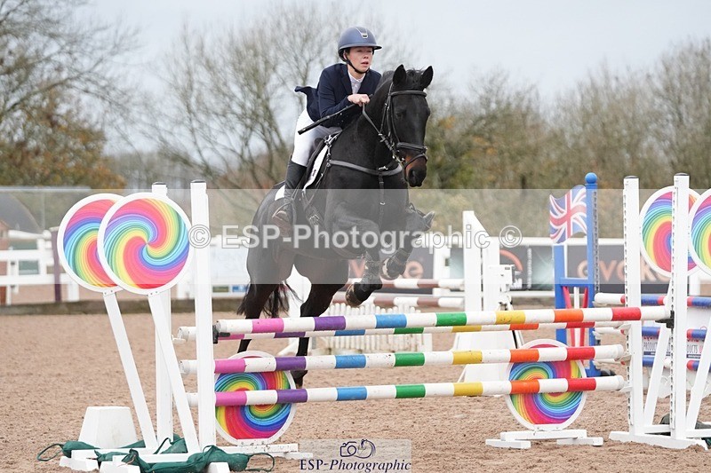 251109-084912-03087 - Cls 15 British Novice and 90cm Open