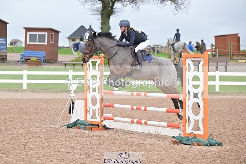 251116-115643-01294 - Cls 6 Pony Newcomers and 1m Open