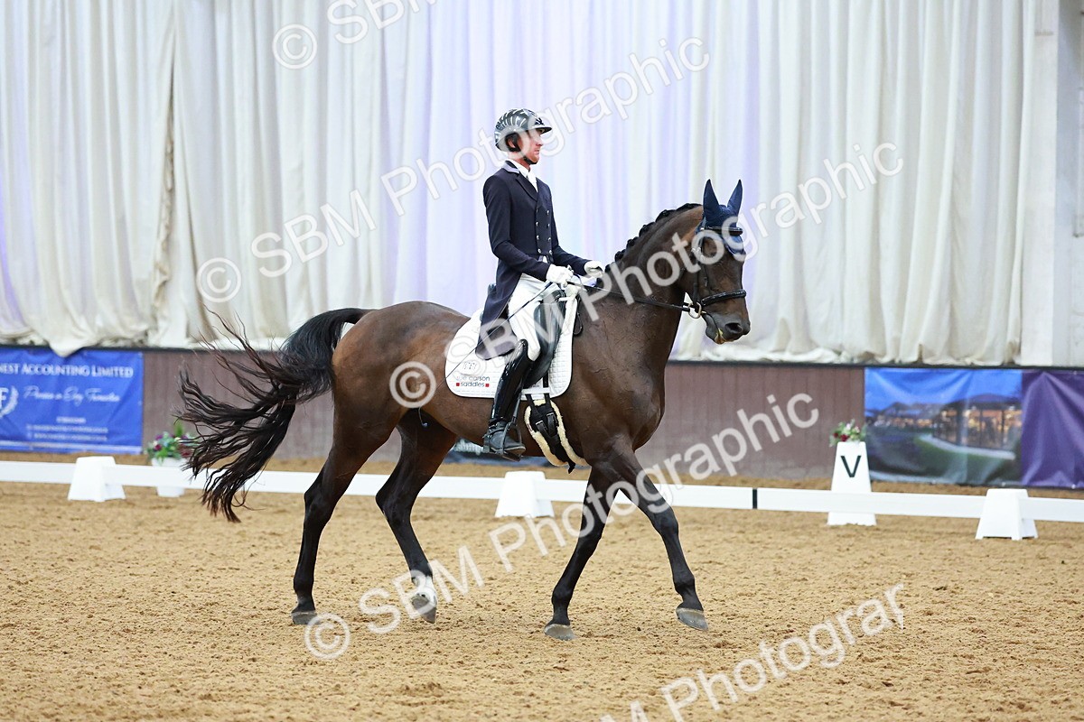 SBM_008047 - Class 9 - FEI INT II - 16.54.17.57