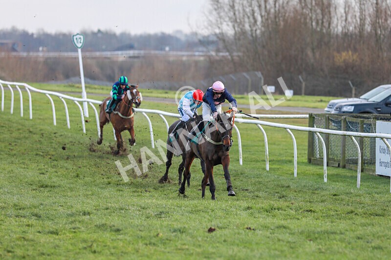 220125-Race 3-Emotional Roller-3645 - Race 3