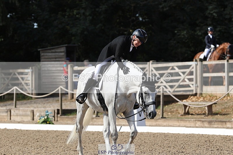 250809A-100516-02289 - 039-Jane.GilbyHugo.Holunder