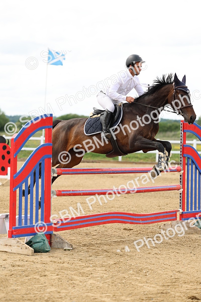 SBM_006152 - Class 19 - Senior Newcomers - 1.10m