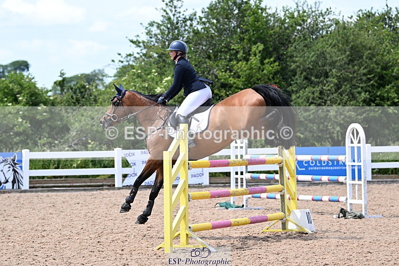 240619A-140412-00392 - Cls 4 Snr Newcomers and 1.10m Open