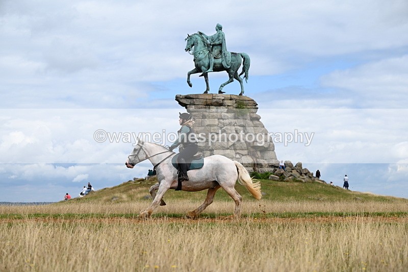 DSC_6948 - Time at Statue 12:45 to 13:15