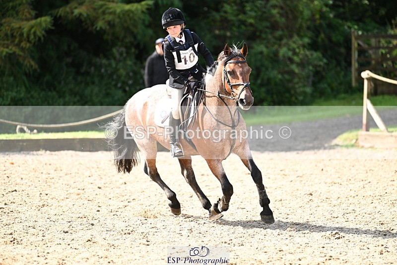 240824X-112025-25180 - 70cm Round 2 10.30 to 12.10