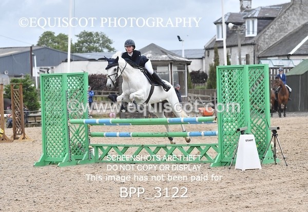 BPP_3122 - CLASS 13 SUN Senior BritiNovice/ 90cm Open