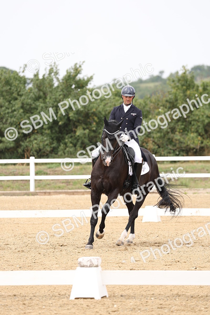 SBM_007626 - Class 9 - FEI INT I - 14.57-15.45