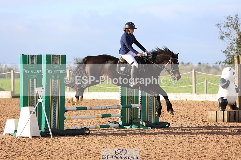 251025-100855-00809 - Cls 21+22 Club and Schools 60cm