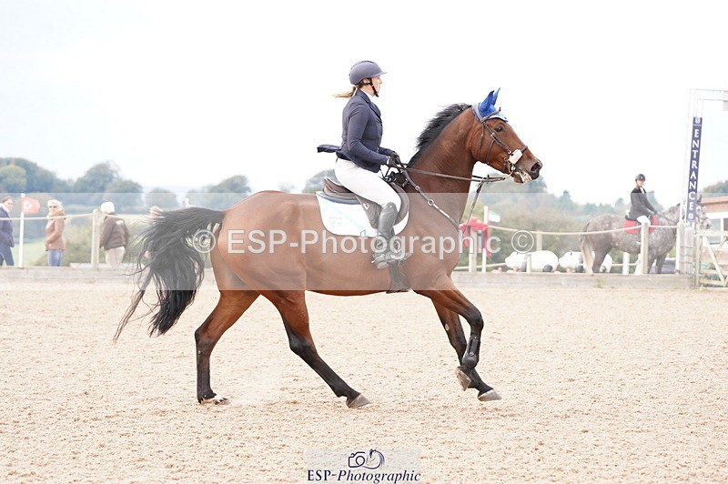 241004A-143650-00756 - Fri 04 Snr Fox & 1.20m Open