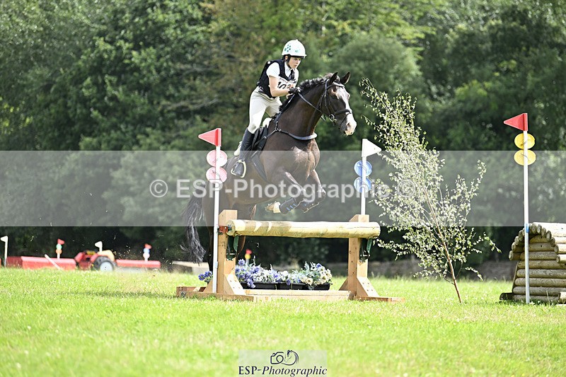 240804-103527-10572 - 403-Alana_Harries-THE_KNIGHT