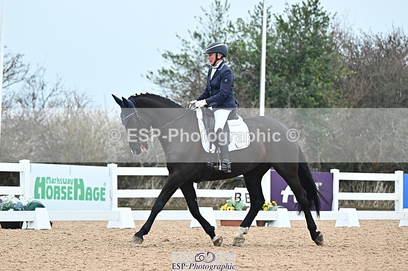 250214-094841-00693 - 228-Louise.Hutchinson-Shovern.Noire