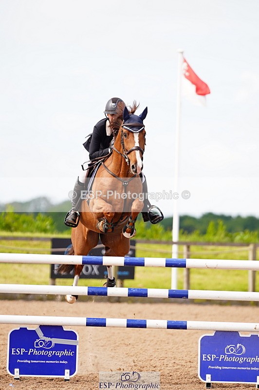 240526A-100112-07266 - Cls 25 National 1.30m Open