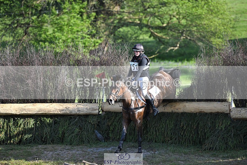 230527-180051-14027 - 151-GREANNANSTOWN_QUARRYMAN_GIRL-Grace_Taylor-XC