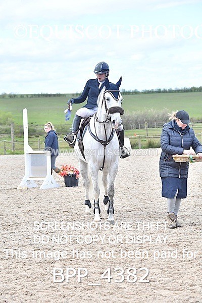 BPP_4382 - CLASS 8 FRI Senior Foxhunter/ 1.20m Open