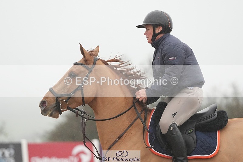 251207-120326-01952 - Cls 20 Snr Newcomers and 1.10m