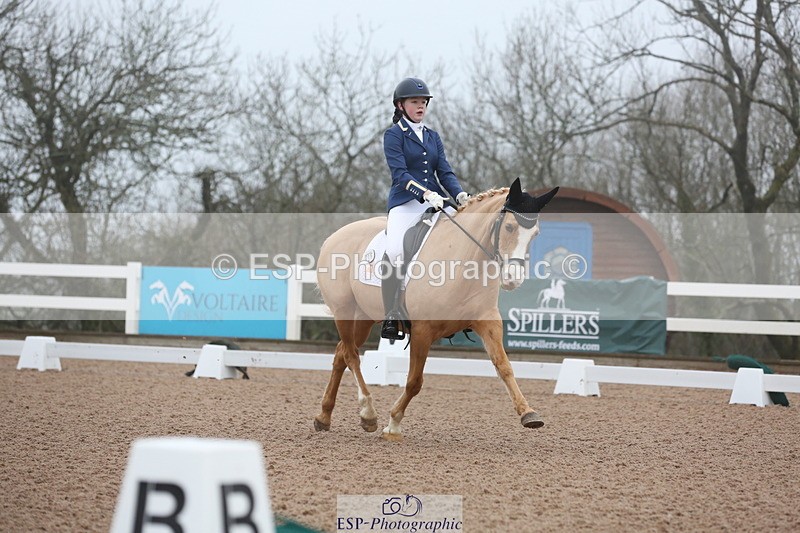 240217A-083010-00008 - 216-Olivia.Luscombe-Rosewater.Chamonix