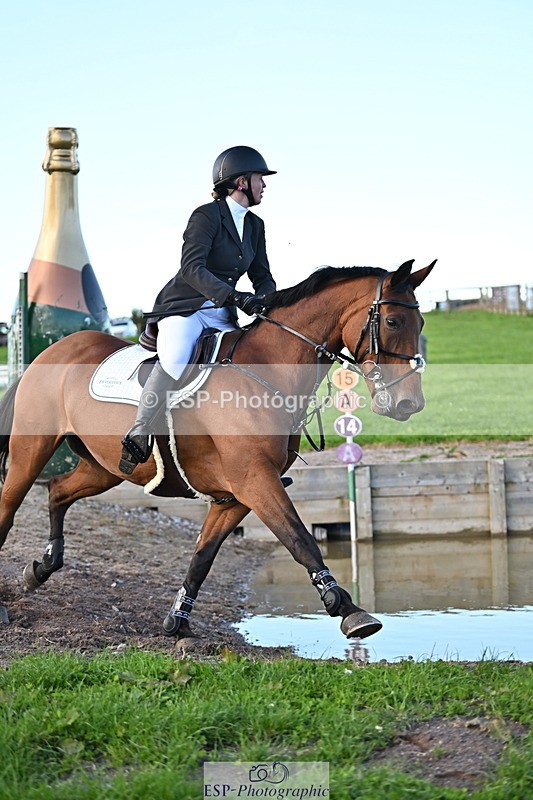 240912A-172717-02726 - Cls 7 Snr 90cm Open Speed Derby