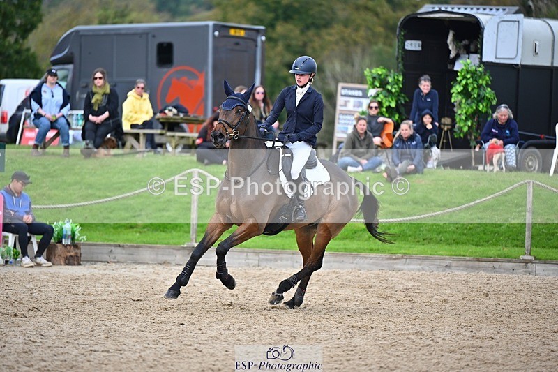 241027-142734-17890 - 548-Fenella.Redvers-DANCING.PADDE