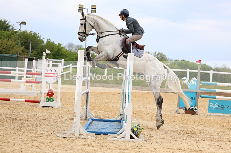 3E7A9618 - Class 9: Senior Foxhunter/1.20 open