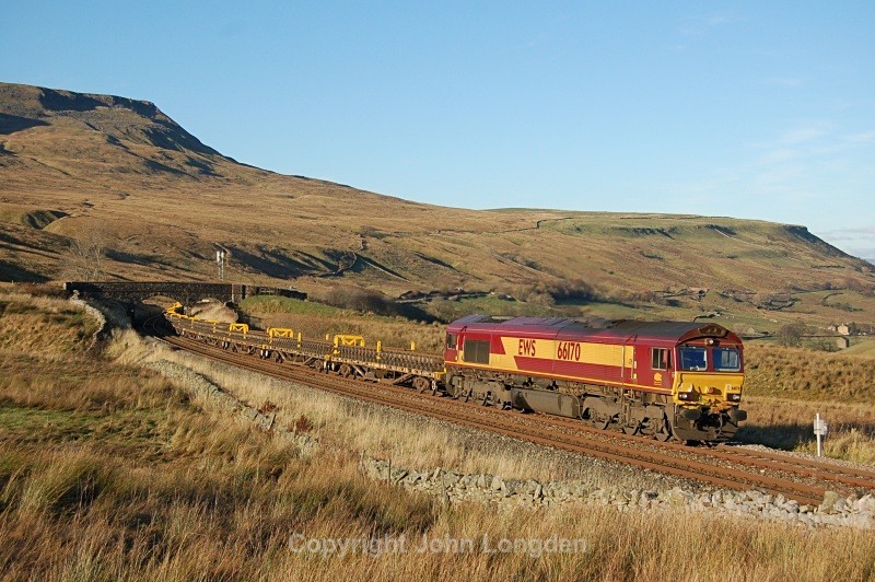 JL - 9.11.09 66170 6K05 Carlisle - Crewe Ais Gill - Ais Gill (road bridge southbound)