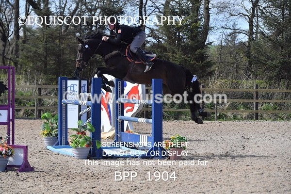 BPP_1904 - CLASS 20 SUN RHS Foxhunter Championship Qualifier