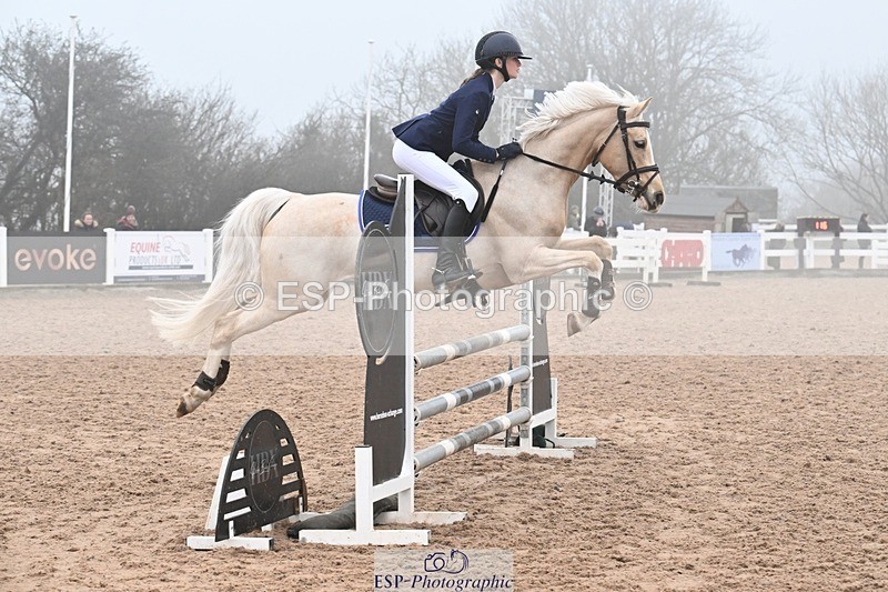 260308-142500-03215 - Cls 15 British Novice and 80cm