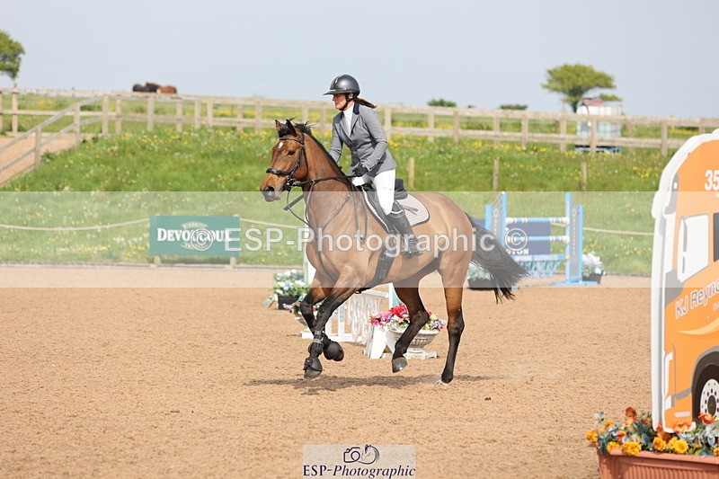 240511A-155245-14841 - Cls 36 National 1.30m Open