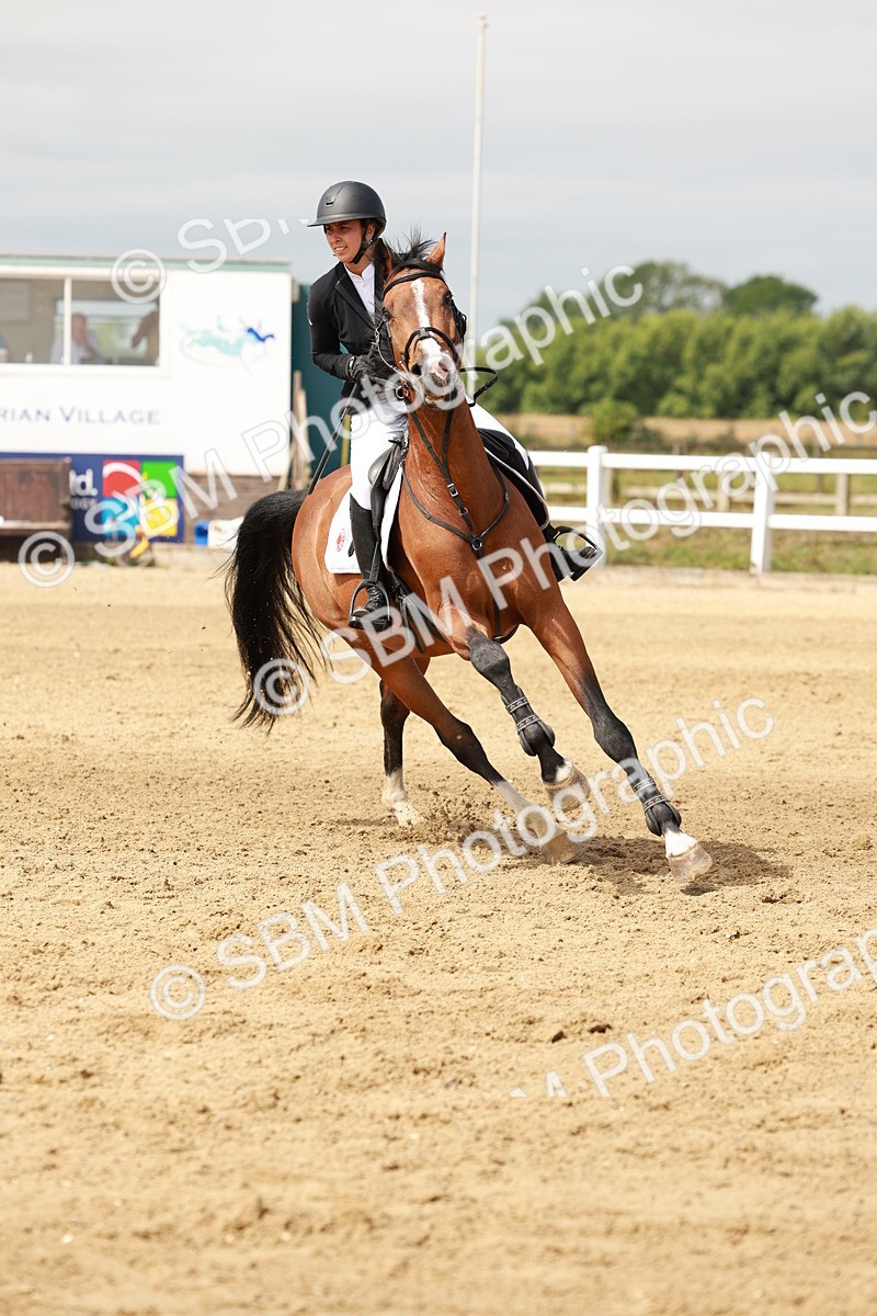 SBM_016913 - Class 20 - Senior Newcomers - 1.10m