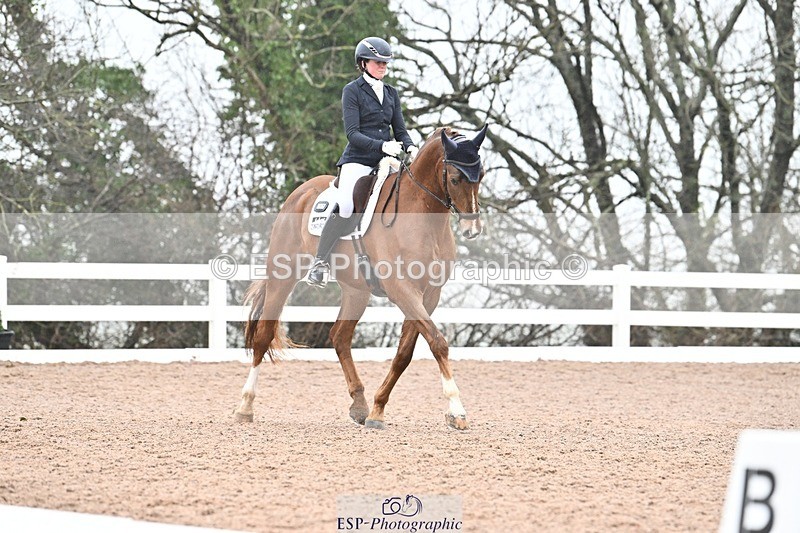 250215-113032-03198 - 257-Beth.Bainbridge-NEWTON.GLOVETROTTER