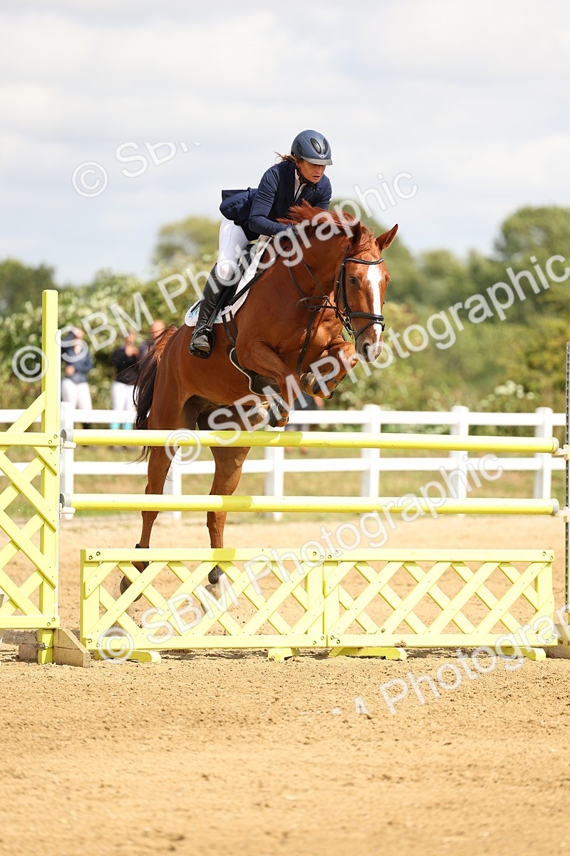 SBM_010436 - Class 4 - Senior Foxhunter - 1.20m Open