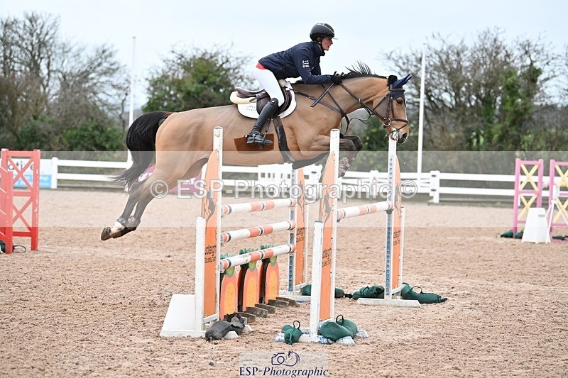 241206-141732-01076 - Cls 6 Foxhunter and 1.20m Open