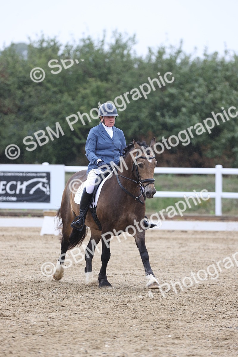 SBM_004459 - Class 9 - Novice 3 Champs