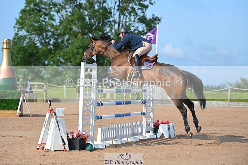 230721A-090123-04836 - Cls 2, 2 Star Small 1.30m