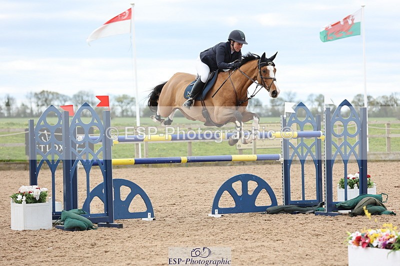 240419A-120947-07066 - Cls 6, 2 Star Medium Tour 1.35m