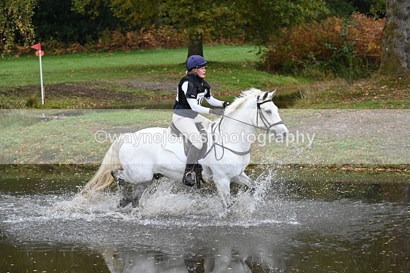 WJ7_2987 - Time 10:47 to 11:11 at the water