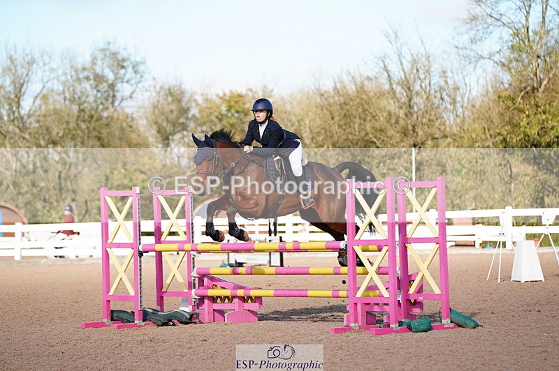 241027A-115832-02643 - SUN Cls 6 Pony Newcomers and 1m Open