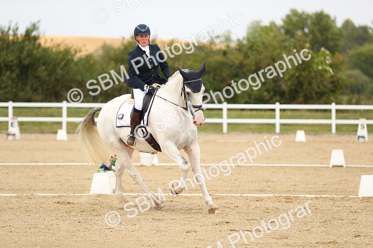 SBM_017633 - Class 13 - Novice 23 - 14.27-15.16