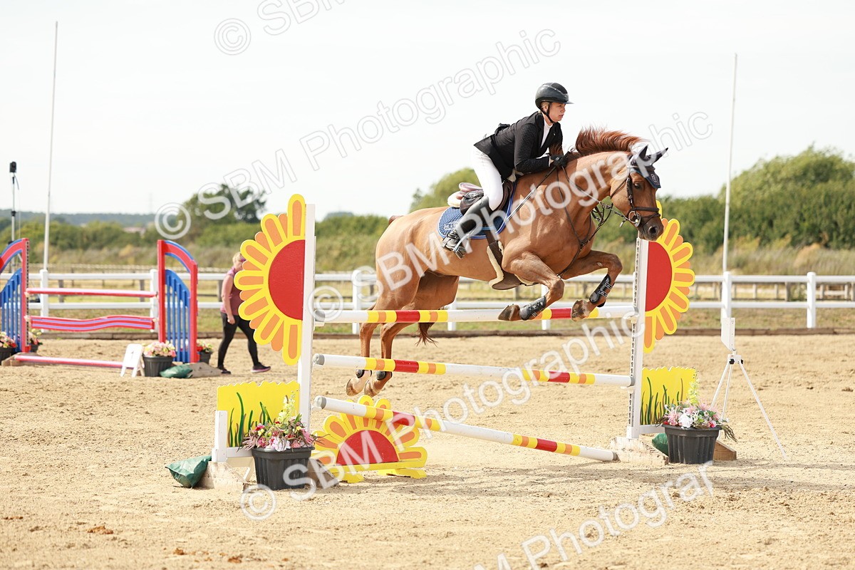 SBM_008242 - Class 4 - Senior Foxhunter - 1.20m Open