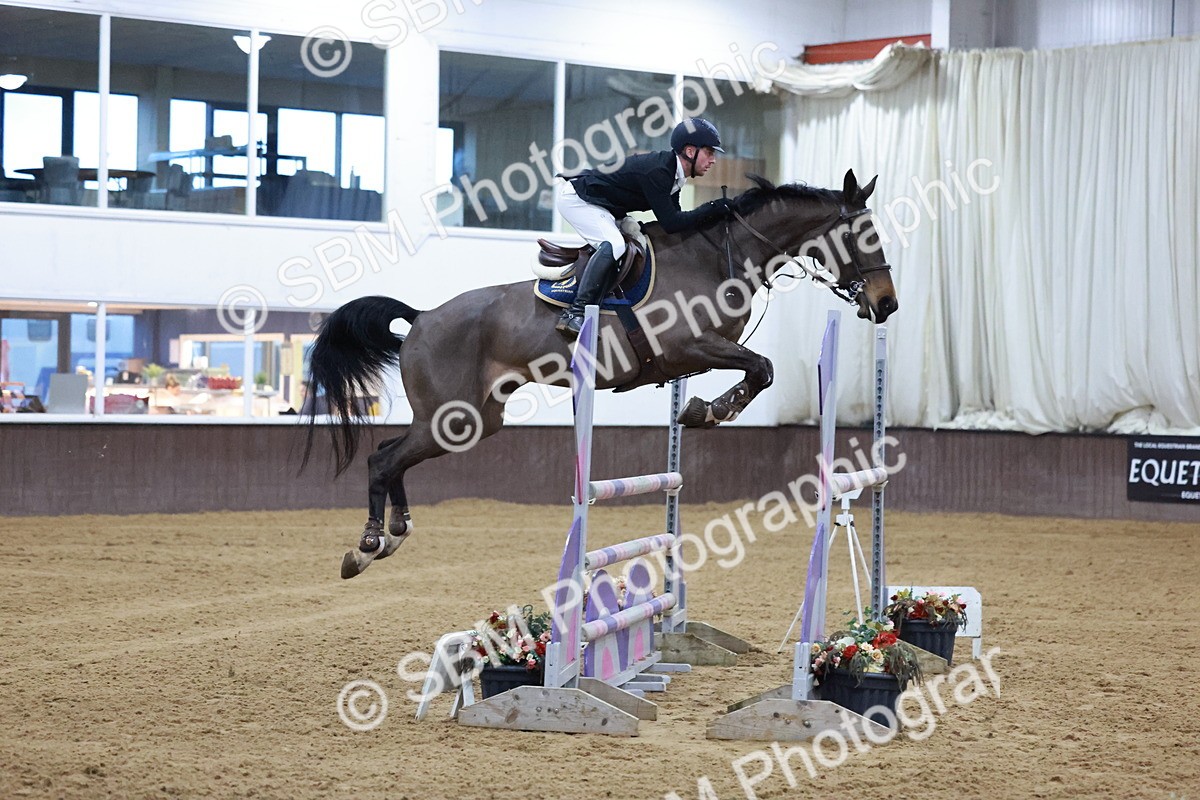 SBM_008540 - Class 27 - Redpost Equestrian Senior Foxhunter/ 1.20m Open