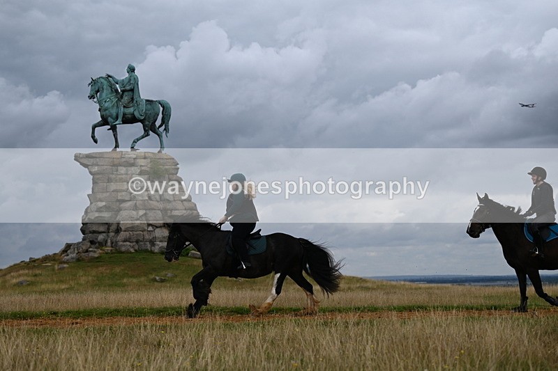 DSC_5100 - Time at Statue 11:10 to 11:42