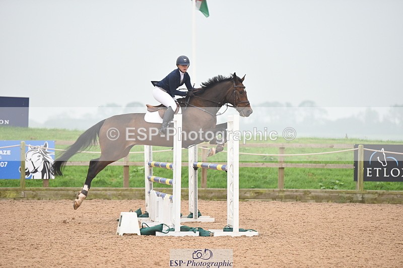 230916A-164350-05628 - Cls 19 Snr 1.10m Derby