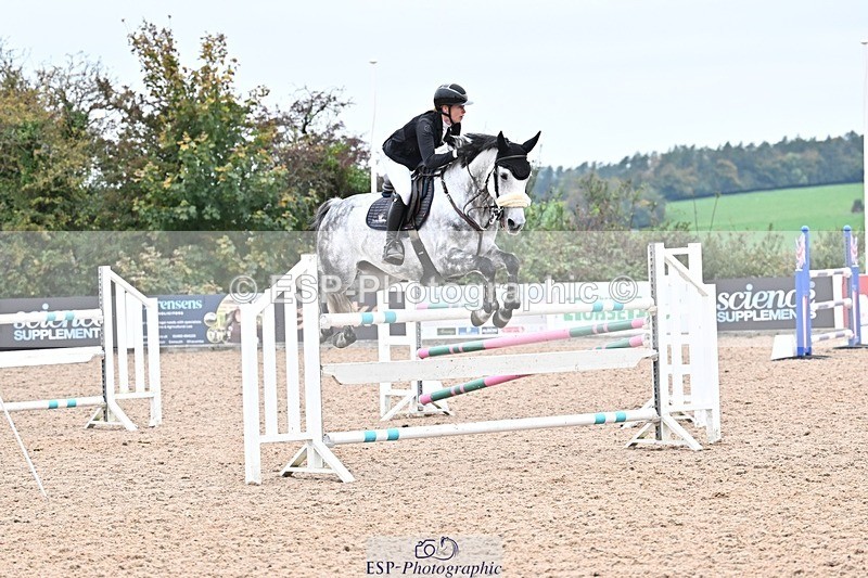 251015-151350-00859 - Cls 6 Foxhunter and 1.20m Open