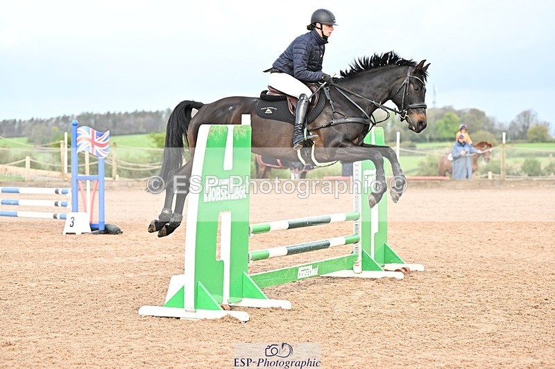 250416-092228-00043 - Cls 1 British Novice and 90cm