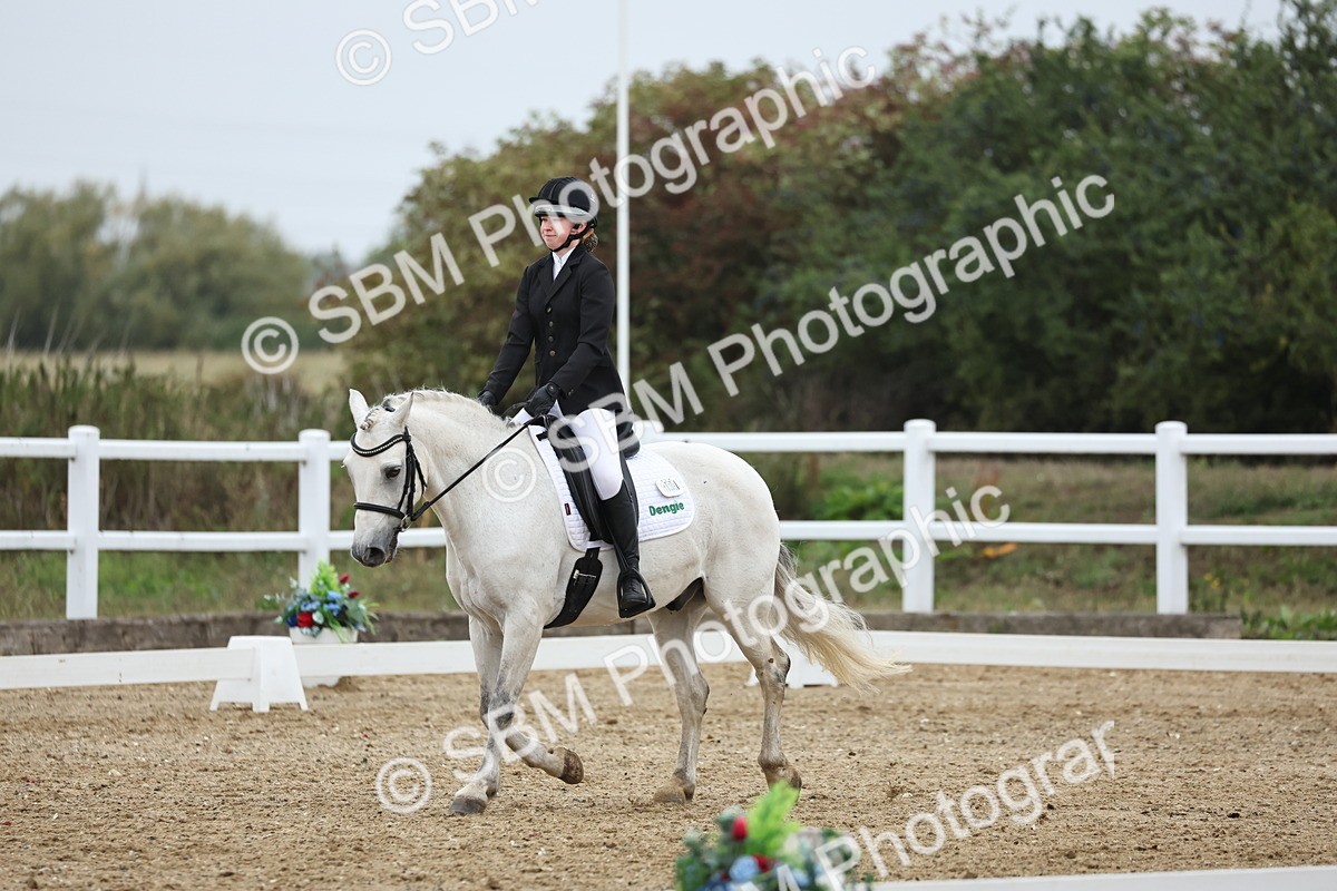 SBM_004339 - Class 8 - Novice 3 Champs