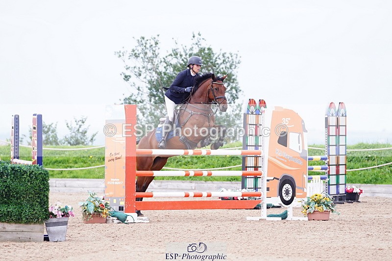 240803A-103854-07252 - Cls 29 Snr Foxhunter