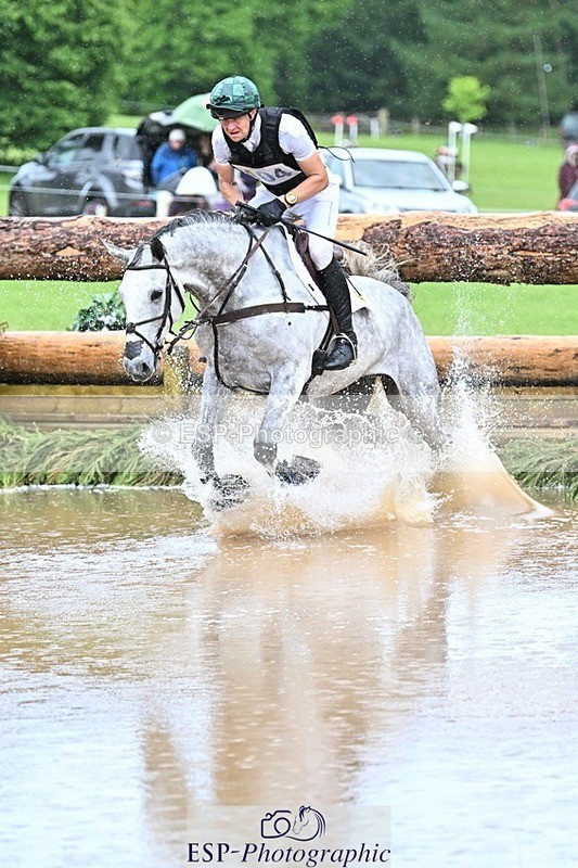 240526-124205-22145 - 404-DEERPAIRC_REVELRY-Max_Warburton