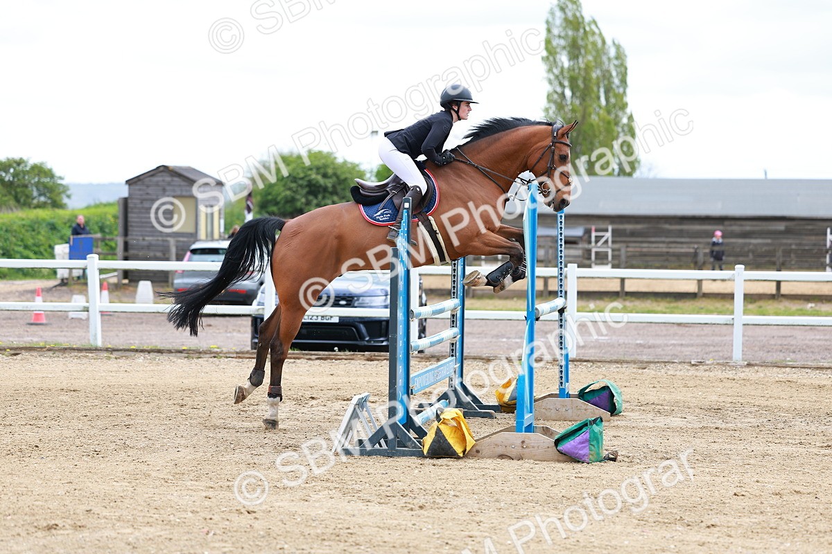 SBM_002280 - Class 10 - Senior Newcomers - 1.10m