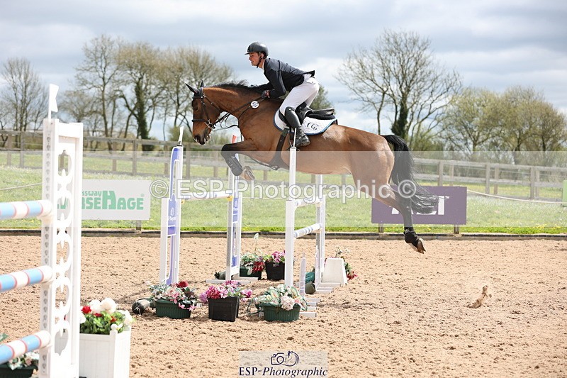 240419A-123245-07292 - Cls 6, 2 Star Medium Tour 1.35m